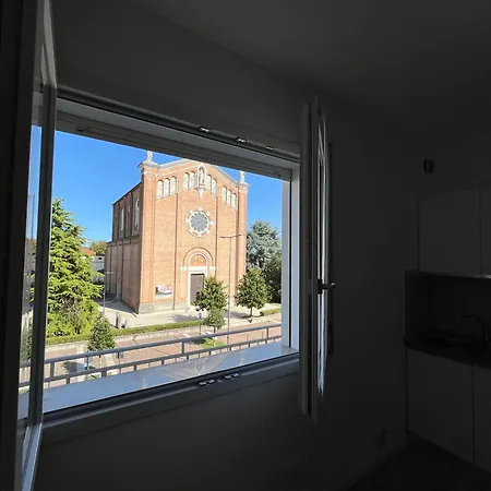 Campodarsego Central Apartment カンポダルセゴ