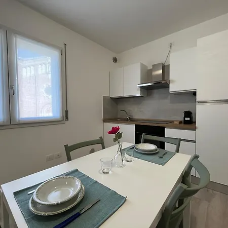 Campodarsego Central Apartment アパート カンポダルセゴ