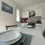 Campodarsego Central Apartment アパート