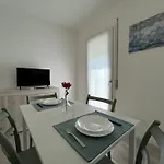 Campodarsego Central Apartment アパート カンポダルセゴ