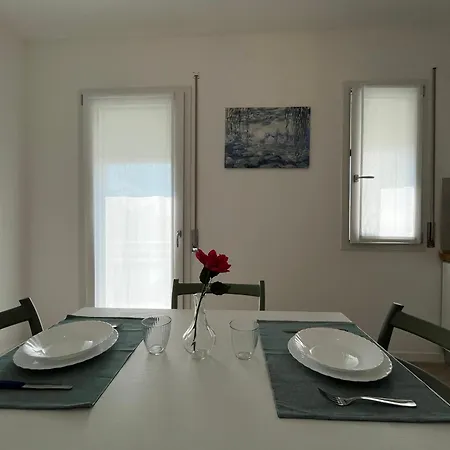 Campodarsego Central Apartment アパート