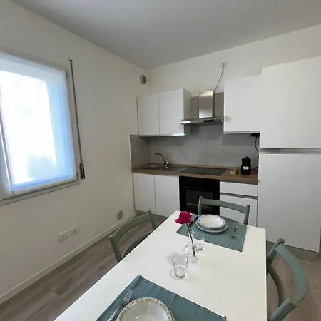 Campodarsego Central Apartment アパート カンポダルセゴ